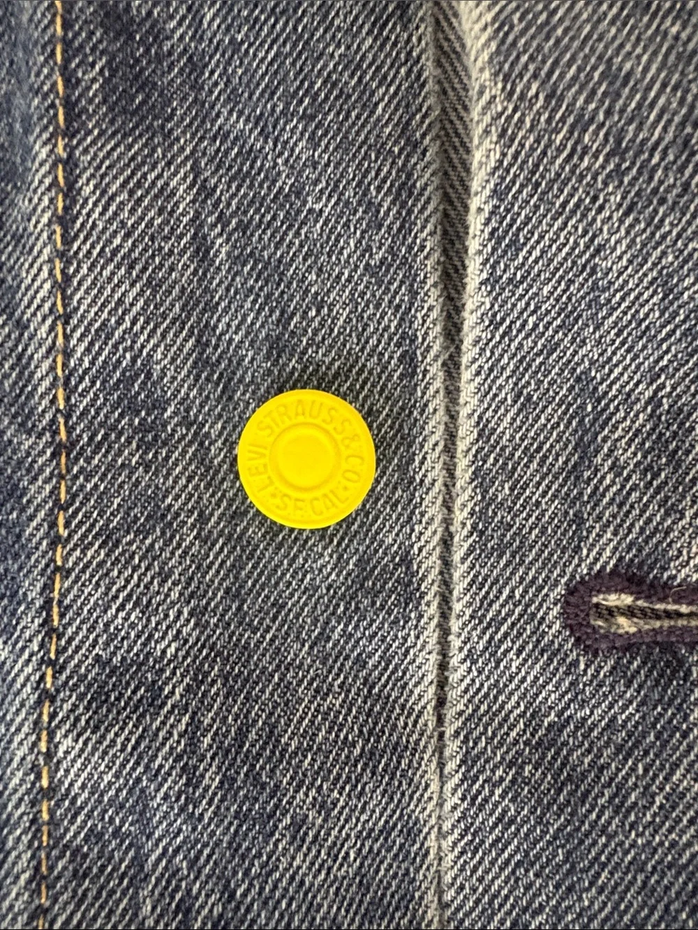 Levi's Blue Denim Trucker Jacket SIZE L - Picture 3 of 6
